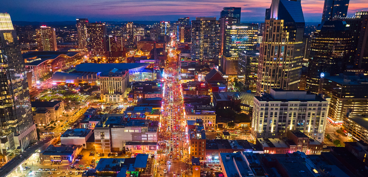 website image nashville traffic night - Think Tennessee